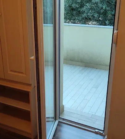 Gostinjska kuća Cinema House Single & Double &