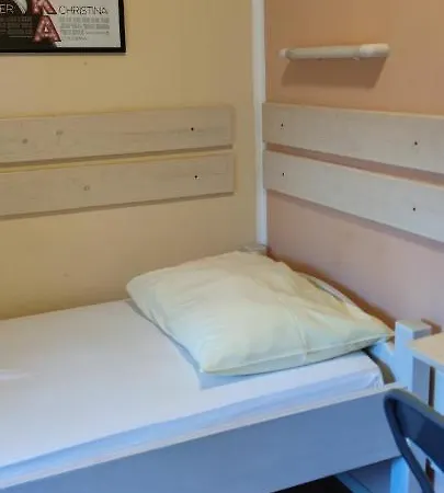 Cinema House Single & Double & Gostinjska kuća