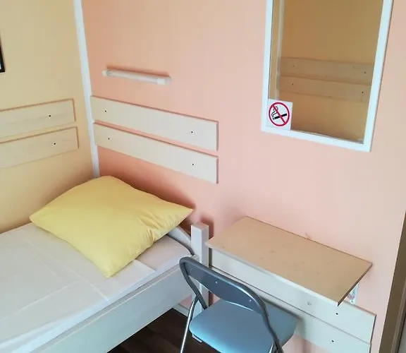 Cinema House Single & Double & 2* 풀라