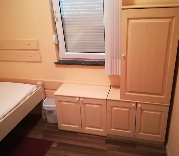 게스트하우스 Cinema House Single & Double & 풀라