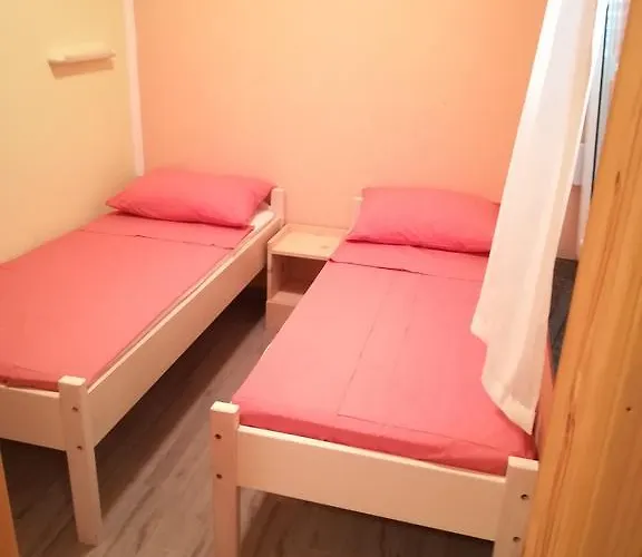 게스트하우스 Cinema House Single & Double & 풀라