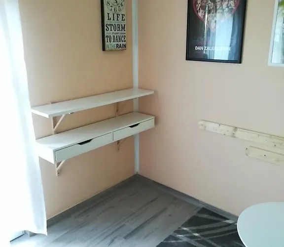 Cinema House Single & Double & 2* 풀라