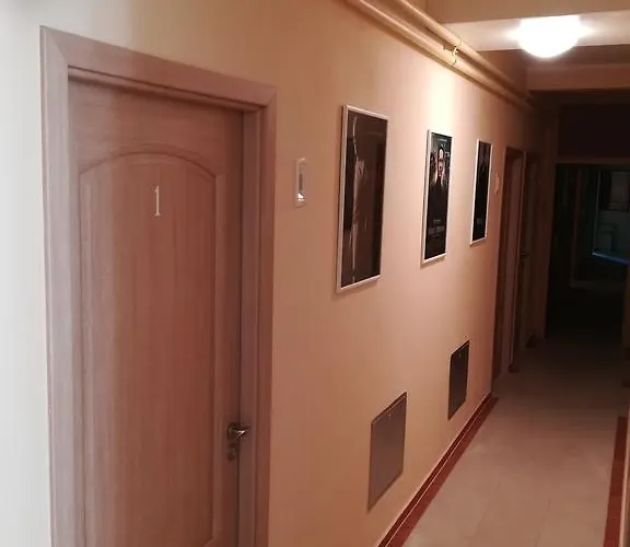 게스트하우스 Cinema House Single & Double & 2*