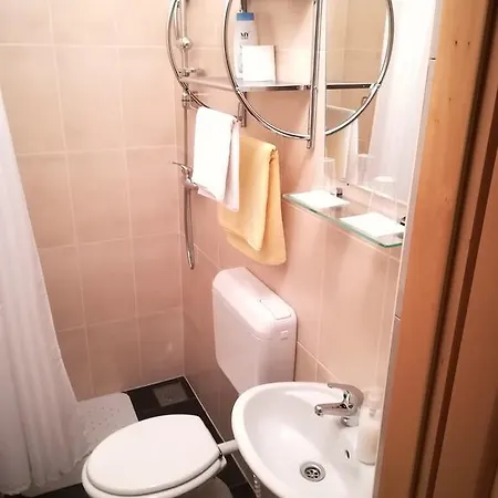 Cinema House Single & Double & 2* 普拉