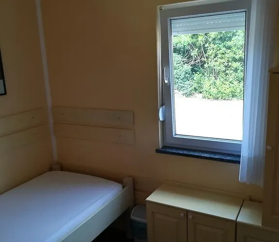 Gæstehus Cinema House Single & Double & Pula