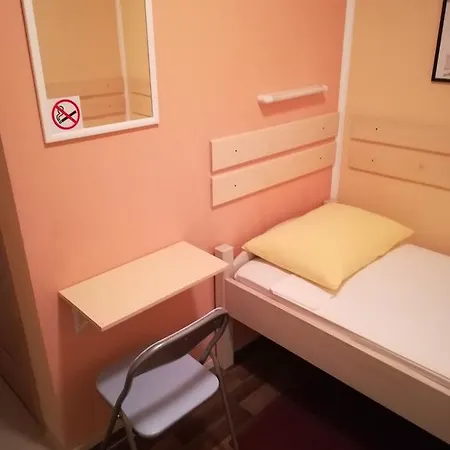 Pensjonat Cinema House Single & Double & Pula