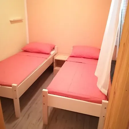Pensjonat Cinema House Single & Double & Pula